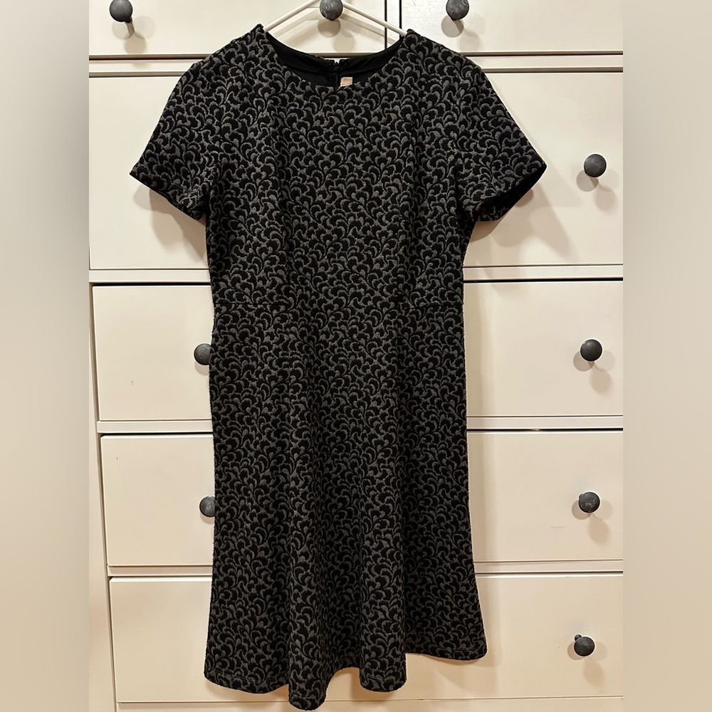 LOFT Elegant Black Patterned Dress size 4